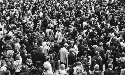 Principios para hacer que su negocio se destaque entre la multitud: Romper barreras y superar límites debería estar en el plan de juego de todo emprendedor.